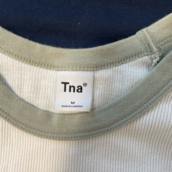 TNA HomeStretch Ribbed Cropped Tee - Picture 2 of 2